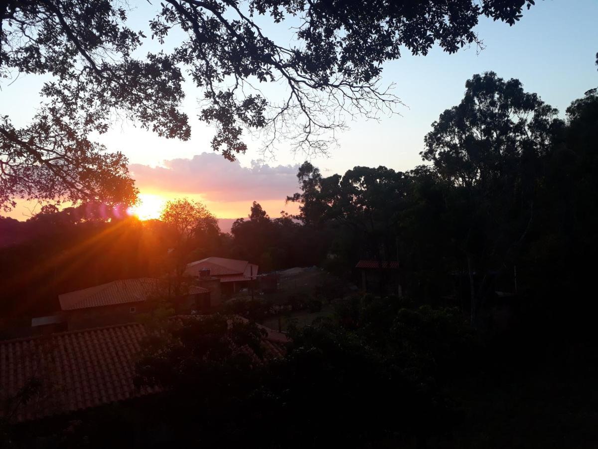 Aconchego Caminho Das Cachoeiras Rio Acima Bagian luar foto