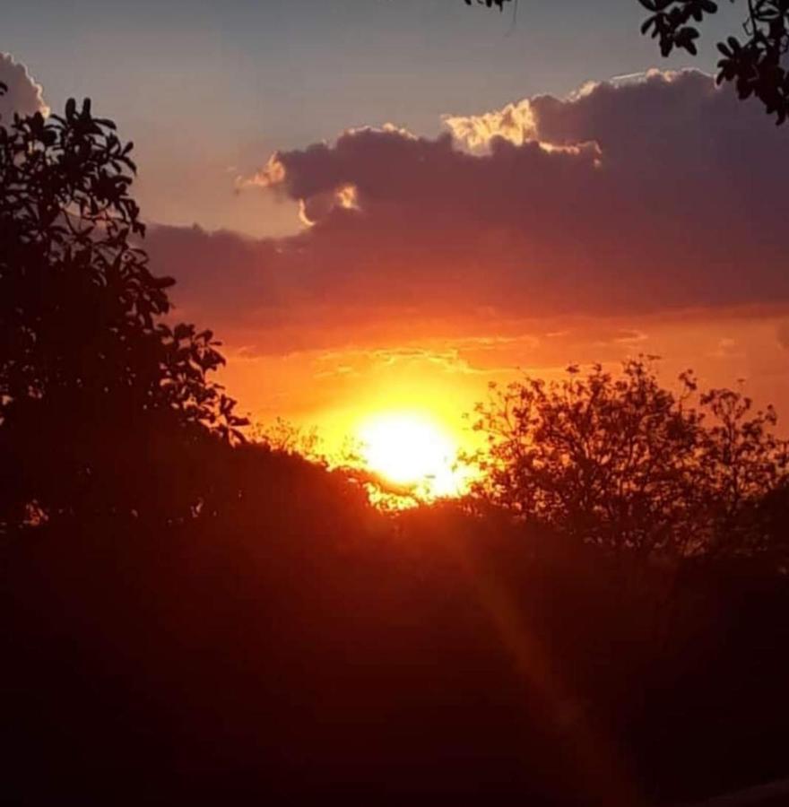 Aconchego Caminho Das Cachoeiras Rio Acima Bagian luar foto